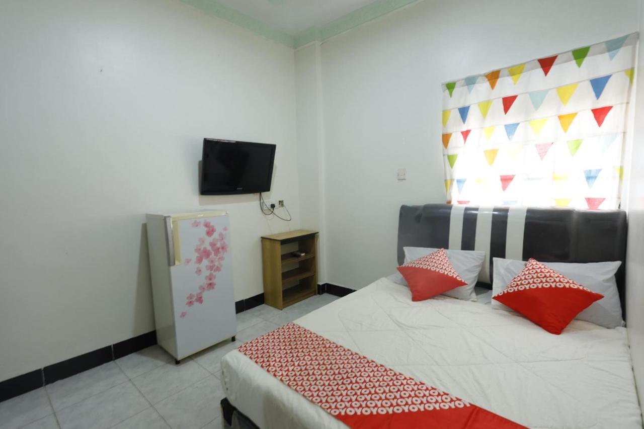 Oyo 92702 Minang Jaya Hotel Nagoya Bagian luar foto