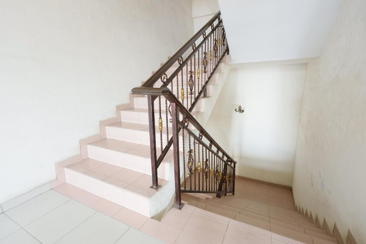 Oyo 92702 Minang Jaya Hotel Nagoya Bagian luar foto